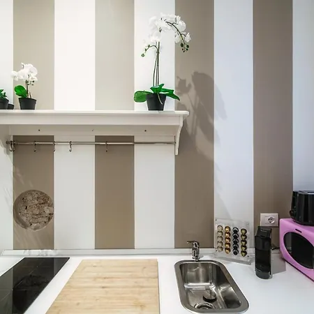 Love- By Myhomeincomo Apartment Como