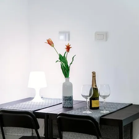 Love- By Myhomeincomo Apartment Como